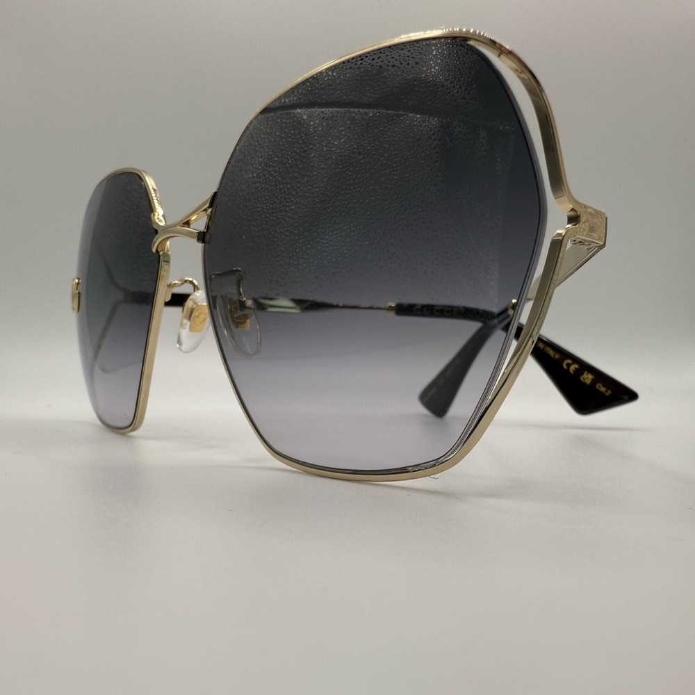 Gucci GG 0818SA 005 Black and Gold Women's Sunglasses original